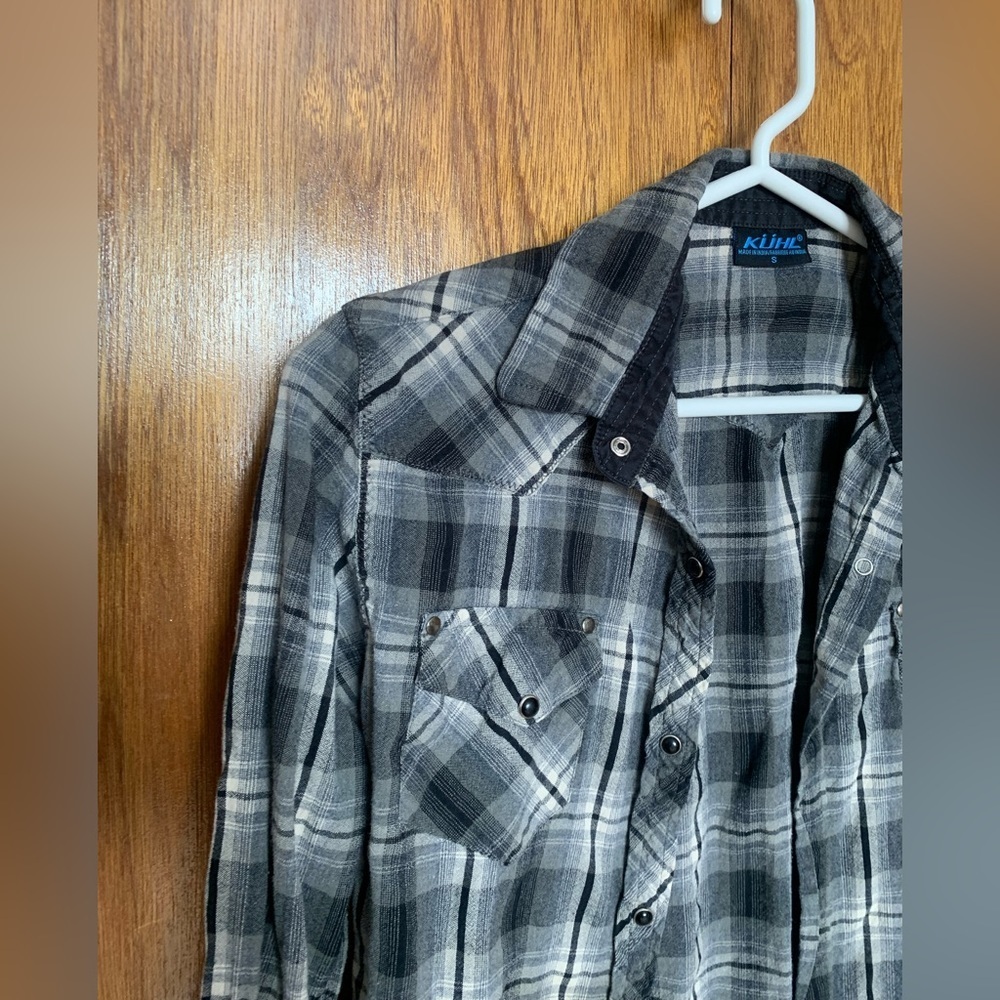 Kuhl Women's Plaid Shirt Black size small button down